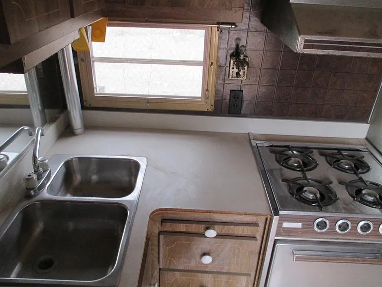 12920 Petunia Dr — Photo 3