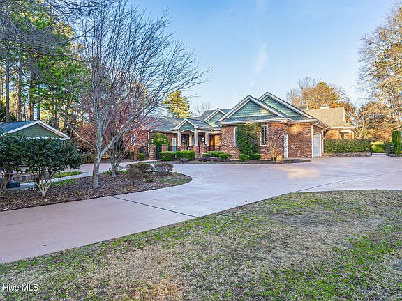 5th image of 415 Manley Avenue