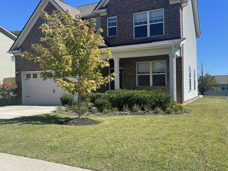 3037 Commonwealth Dr