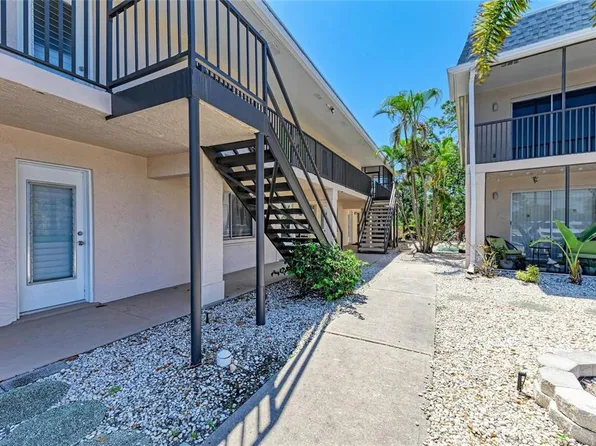 616 Guild Dr APT 8, Venice, FL 34285