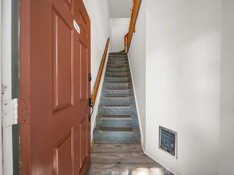 764 Charles Ct — Photo 30