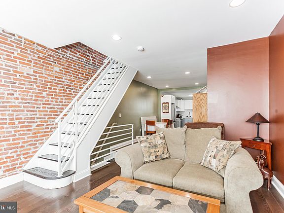 4th image of 1843 McKean St