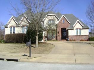 2803 W Rainier Rd, Rogers, AR 72758