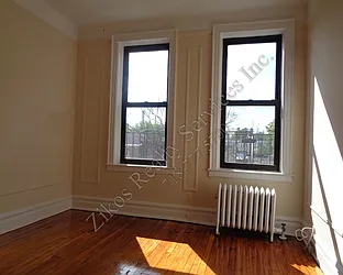 Rented by Zikos Realty Services