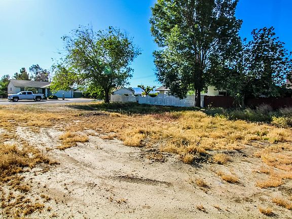 3rd image of 13759 Bel Air Dr