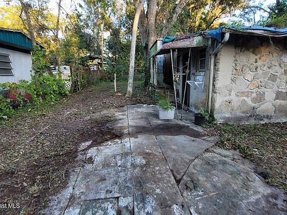 3rd image of 2467 Wildwood Dr