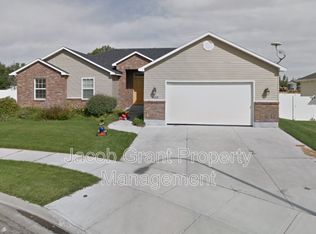 460 La Costa Dr, Idaho Falls, ID 83401