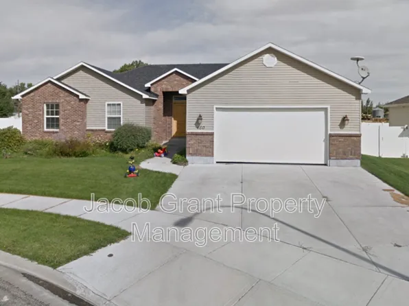 460 La Costa Dr, Idaho Falls, ID 83401