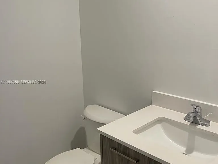 13637 SW 157th Pl — Photo 11