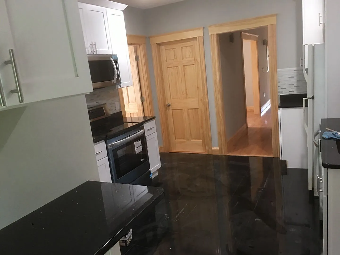 Modern Gem near BU! Spacious, Sunny and Professionally managed. 4 baths — Photo 1