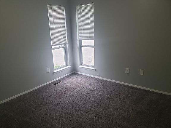 3rd image of 1416 Beckwith View Ave NE