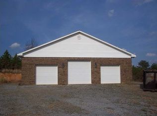 711 Cates Ln NE, Charleston, TN 37310