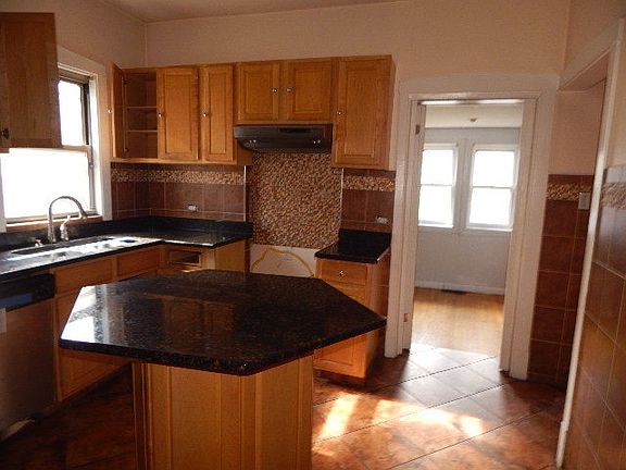 5th image of 5230 N Kimball Ave