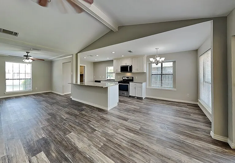 1654 Belltower Dr — Photo 2