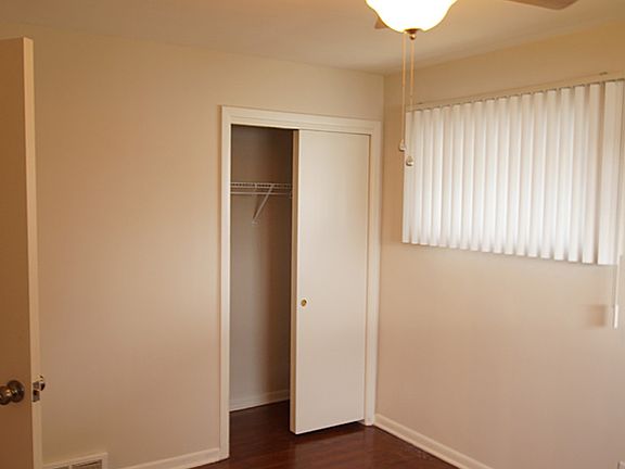 3rd image of 7679 Ann Arbor Dr