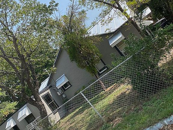 4th image of 414 Lucille St