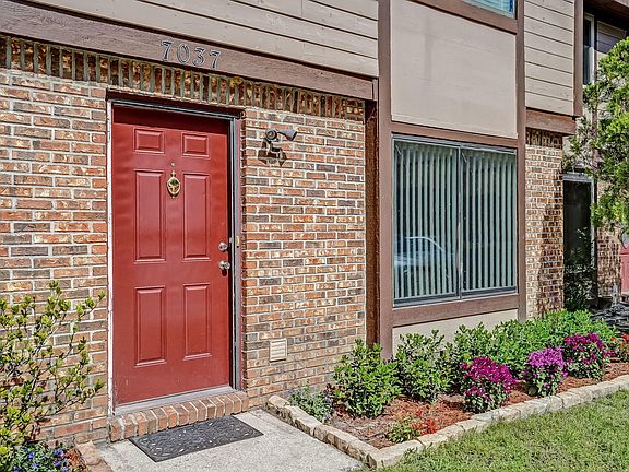 2nd image of 7037 Prestwick Cir N