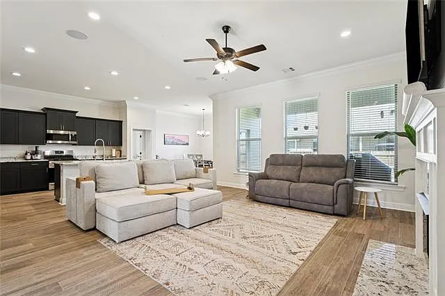 44219 Kendalwood Dr — Photo 3