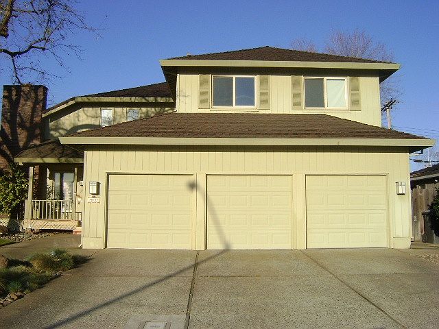 1st image of 643 Atherton Dr