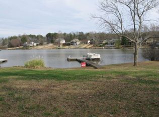 258 Lakefront Dr, Inman, SC 29349