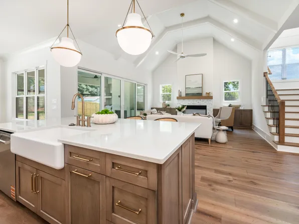 621 Duke Dr, Raleigh, NC 27609