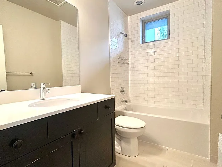 Bravo Apartments — Photo 26