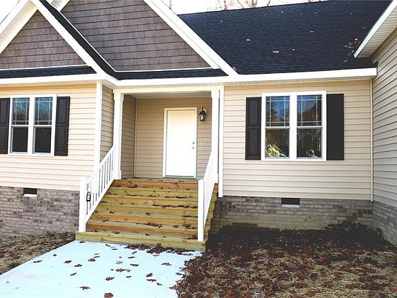 3rd image of 15730 Chantry Dr