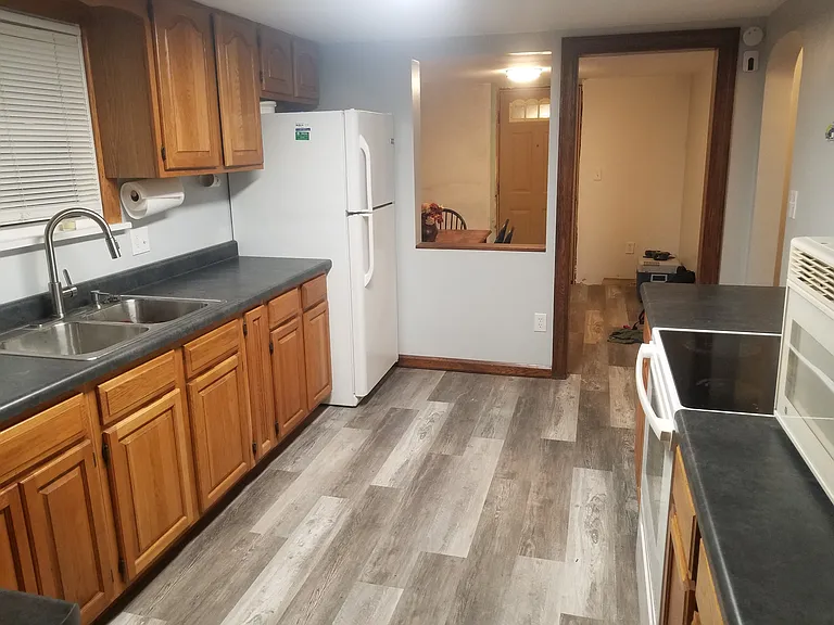 240 N Harmony St — Photo 6