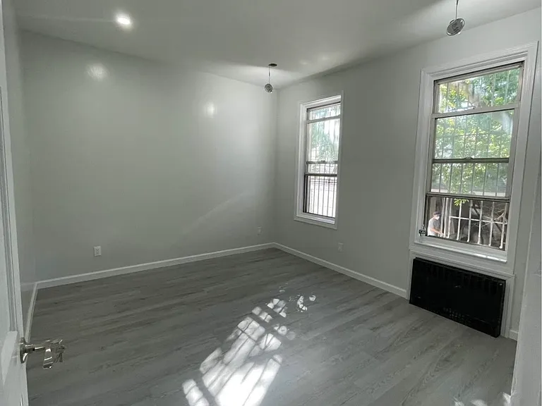2222 E 24th St #1 — Photo 5