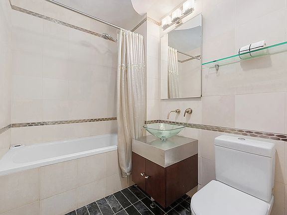 4th image of 45 E 30th St APT 10A