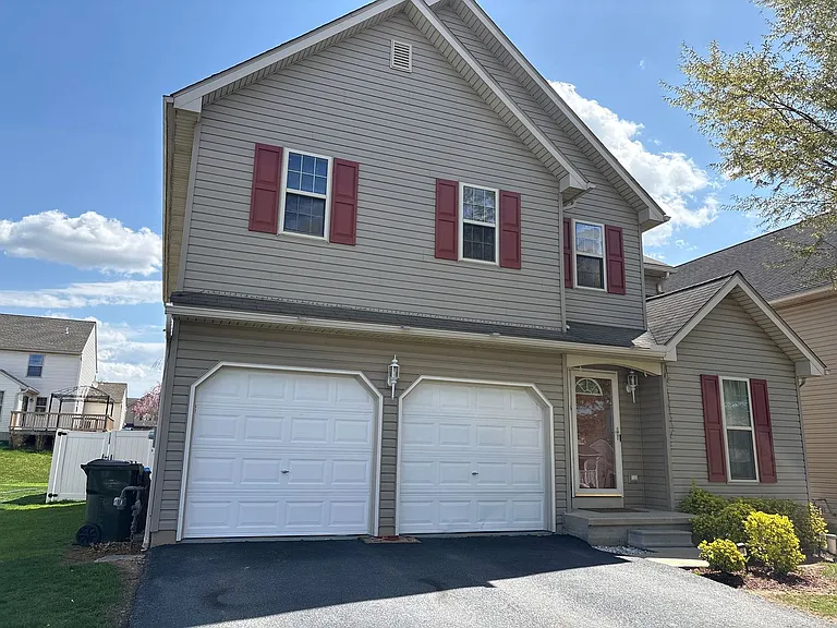 720 Strayer Dr — Photo 1