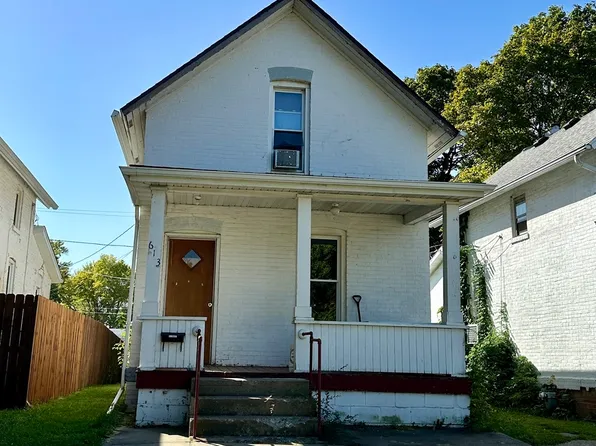 613 W 5th St, Sterling, IL 61081