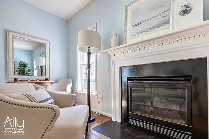 170 W Rosewood Dr — Photo 40