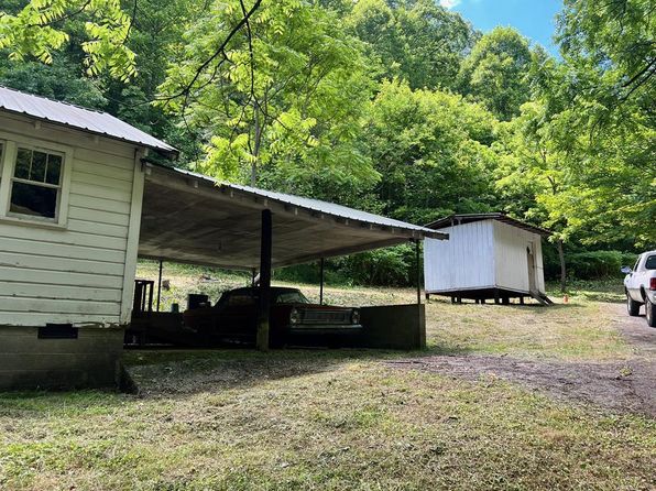 66 Johnson Rd, Jenkins, KY 41537