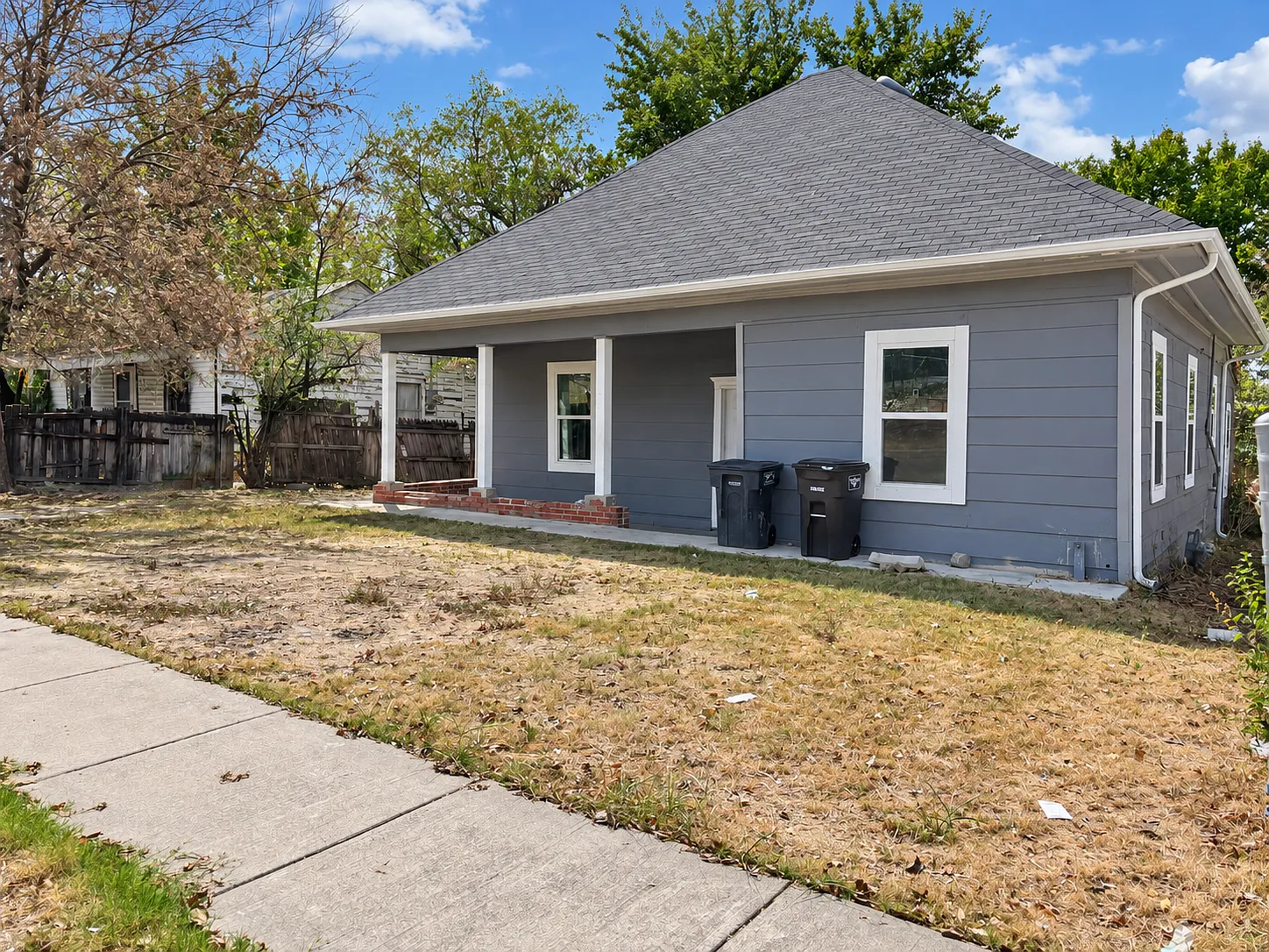 4 bed, 1250 sqft, $1,950 — Photo 2