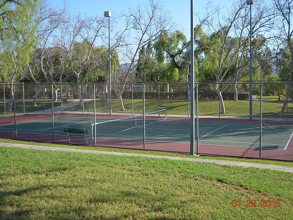 Community Tennis