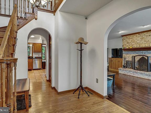 3rd image of 15 Egret Cir