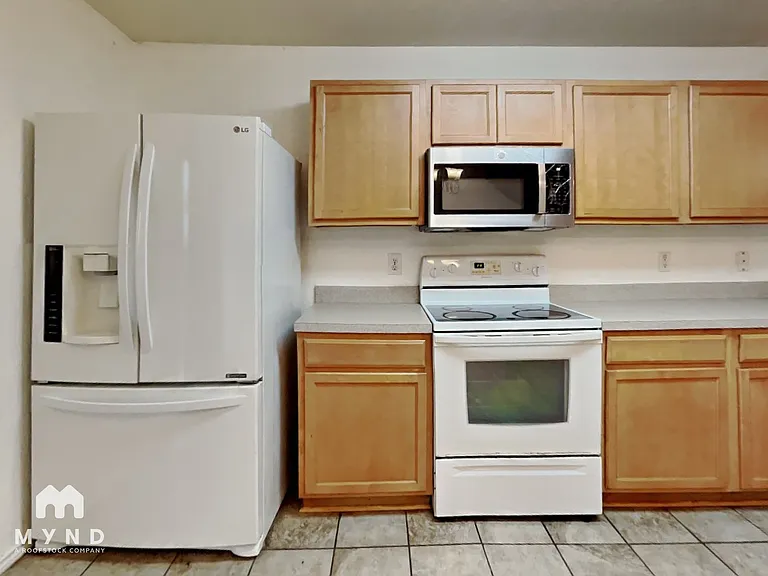 4523 Rothberger Way — Photo 6