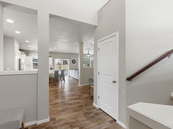 5th image of 2020 N Oakland St
