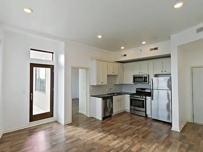 333 Earp Street — Photo 28