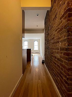 1st image of 417 E 74th St APT 17