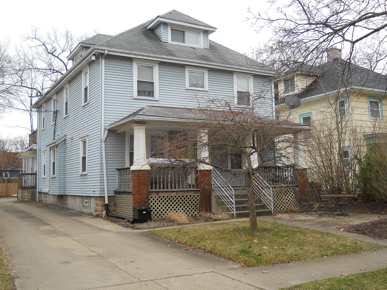 2 bed, 1000 sqft, $1,000 — Photo 1