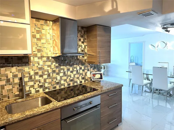 427 Golden Isles Dr APT 5G, Hallandale Beach, FL 33009