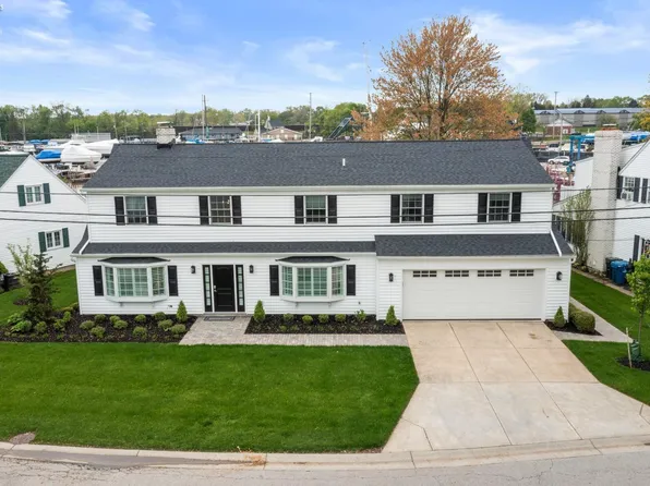 5125 Park Dr, Vermilion, OH 44089