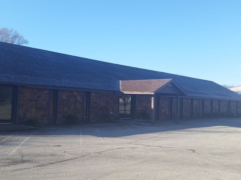 1st image of 700 E Durham Ave
