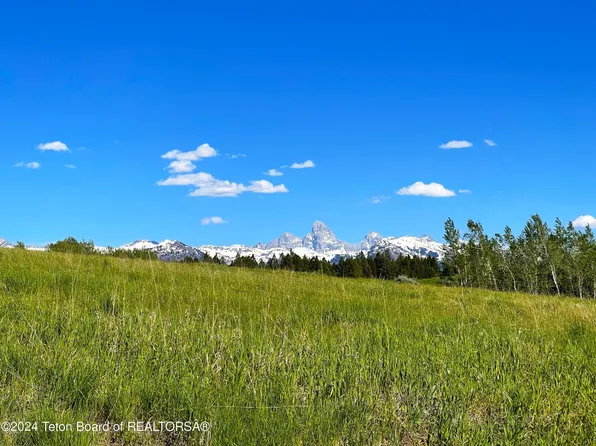 10677 Sunlight Cir, Tetonia, ID 83452