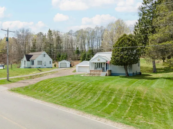 725 W Ice Lake Rd, Iron River, MI 49935