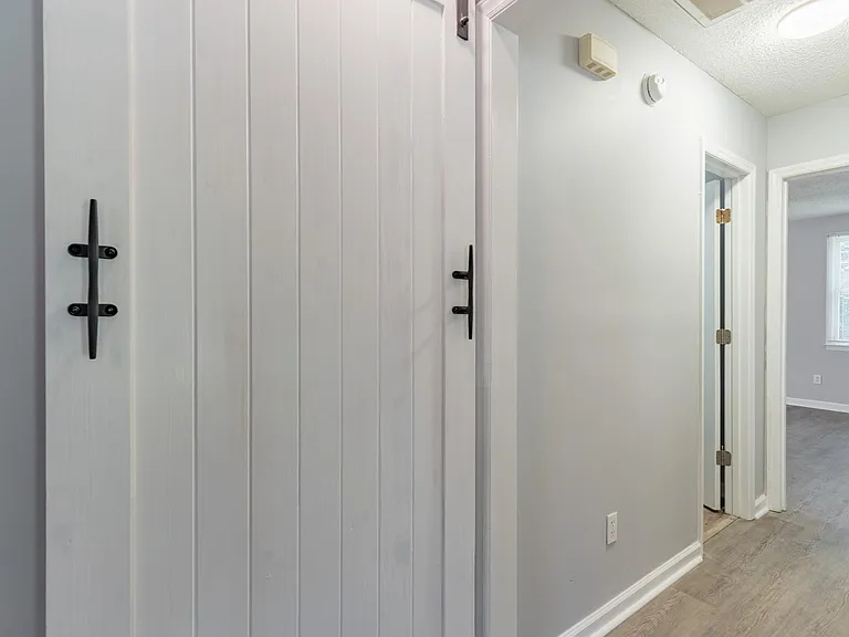 108 Dutch Dr — Photo 18