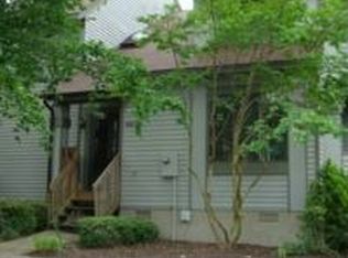 213 Misty Pointe Ln, Newport News, VA 23603