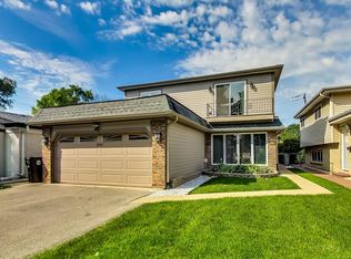 9420 Lockwood Ave, Skokie, IL 60077